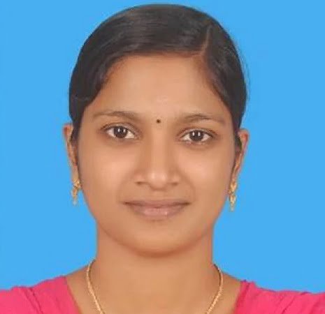 കൊയിലാണ്ടിയിൽ ആത്മഹത്യ ചെയ്ത പെൺകുട്ടിയുടെ സാമ്പത്തിക ഇടപാടുകളിൽ ദുരൂഹത. നടത്തിയത് ഒരു കോടിയോളം രൂപയുടെ കൈമാറ്റം