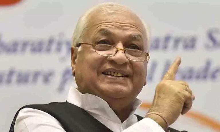 ഹിജാബ് വിവാദം മുസ്ലിം പെൺകുട്ടികളെ മുഖ്യധാരയിൽ നിന്ന് അകറ്റാൻ – ഗവർണർ ആരിഫ് മുഹമ്മദ് ഖാൻ