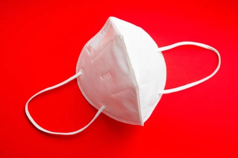 മാസ്ക് ഒഴിവാക്കി തുടങ്ങാമെന്ന് കേന്ദ്രം