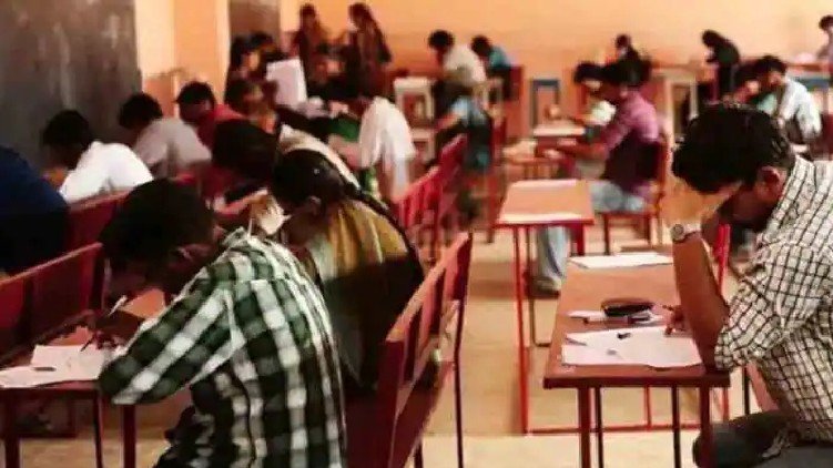 ഒരേ സമയം രണ്ടു ബിരുദ കോഴ്സുകൾ പഠിക്കാം, പുതിയ നിയമം വരുന്നു