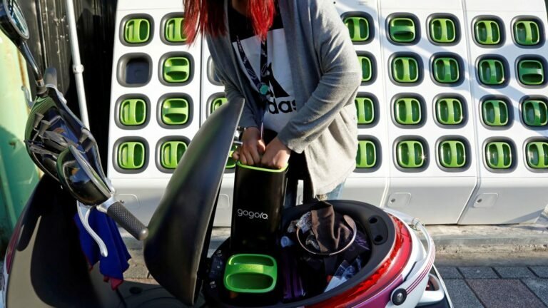 മകൻ്റെ ഇലക്ട്രിക് സ്കൂട്ടർ ബാറ്ററി പൊട്ടിത്തെറിച്ചു പിതാവ് മരിച്ചു