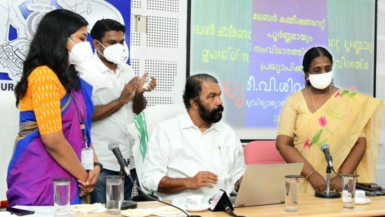 തൊഴിൽ വകുപ്പിലെ ഫയലുകൾ ഏപ്രിൽ 30 നകം തീർപ്പാക്കണം – മന്ത്രി