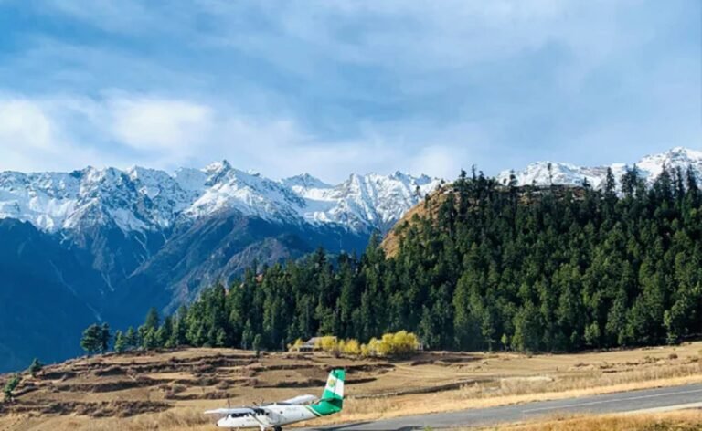 നേപ്പാളിൽ തകർന്നു വീണ വിമാനത്തിൻ്റെ അവശിഷ്ടങ്ങൾ കണ്ടെത്തി, കാണാതായവരിൽ ഇന്ത്യക്കാരും