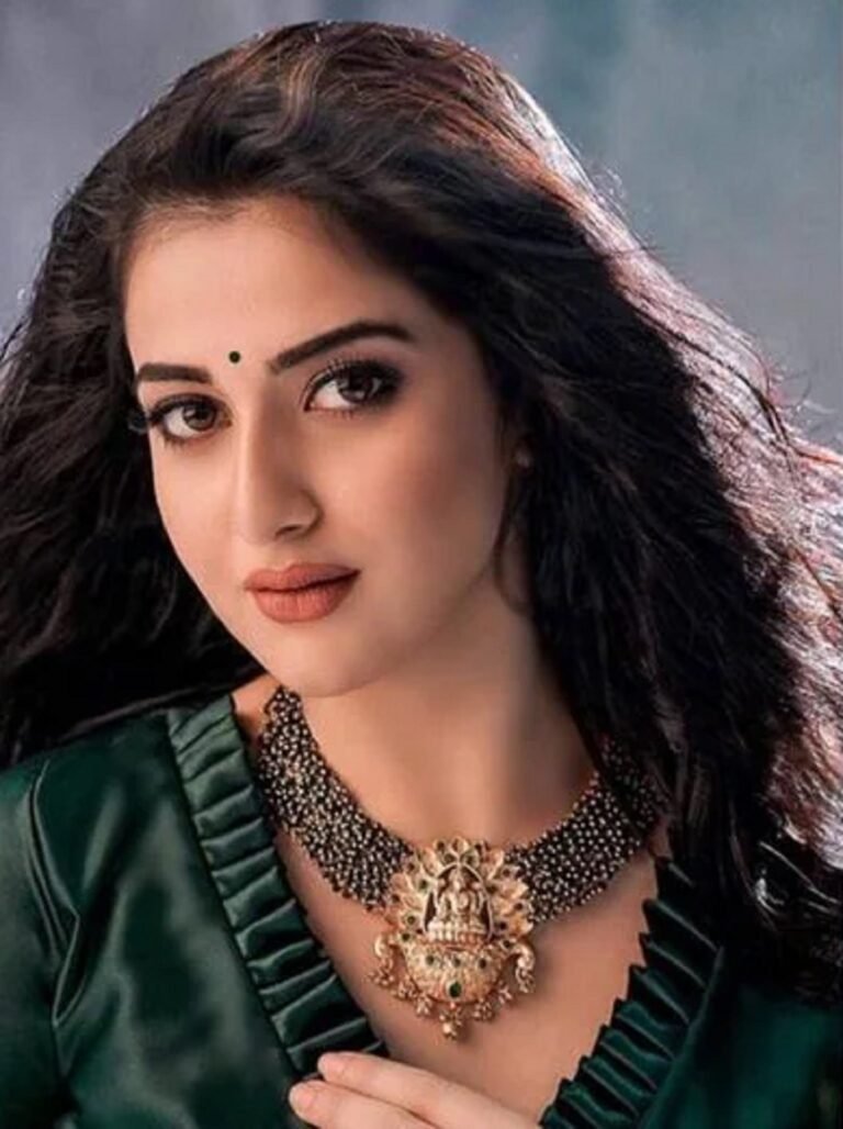 നടിയും മോഡലുമായ ഷഹാന മരിച്ച നിലയിൽ, ഭർത്താവ് കസ്റ്റഡിയിൽ