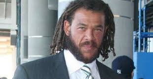 ക്രിക്കറ്റ് താരം ആൻഡ്രൂ സൈമണ്ട്സ് കാറപകടത്തിൽ കൊല്ലപ്പെട്ടു