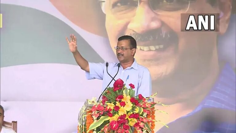 ”മക്കളെ ഗുണ്ടകളും കലാപകാരികളുമായി മാറ്റാൻ ബി ജെ പിയിൽ അയക്കൂ” – കെജരിവാൾ