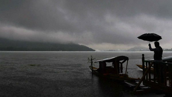മഴക്കാലമെത്തി, മൺസൂൺ തിങ്കളാഴ്ച തുടങ്ങും