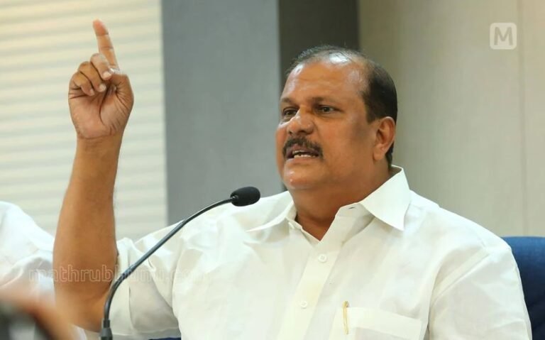 പി സി ജോർജിനെ തേടി പൊലീസ്, മുൻകൂർ ജാമ്യത്തിന് ശ്രമം