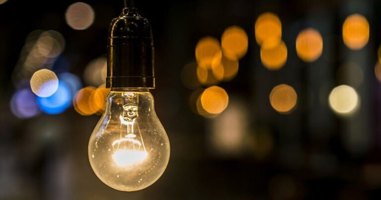 വൈദ്യുതി നിരക്ക് വർധന കണക്കിൽ മാത്രം ചെറുത്, ബില്ല് കിട്ടുമ്പോൾ ഷോക്കടിക്കും