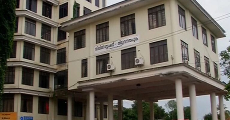 ആർ ഡി ഒ ചെസ്റ്റിൽ നിന്നും ഉദ്യോസ്ഥർ മോഷ്ടിച്ചു കടത്തിയത് 140 പവനും പണവും, അന്വേഷകരെ ഞെട്ടിച്ച് കൊള്ള