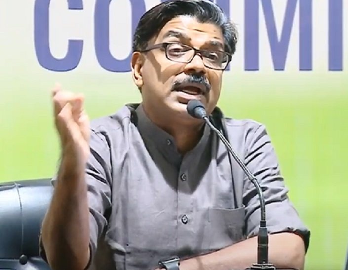 വഴികാട്ടി എന്ന് വിശേഷിപ്പിച്ചതും വിവാദത്തിൽ, പഴയ ഡാറ്റയുമായി മാത്യു കുഴൽനാടൻ