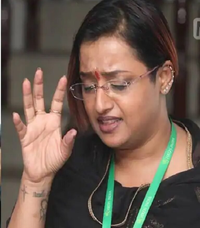 എൻ്റെ സെക്സ് വീഡിയോ ഉണ്ടെങ്കിൽ ദയവായി എല്ലാവരും കാണണം, ശരിയാണോ എന്ന് അന്വേഷിക്കണം- സ്വപ്ന സുരേഷ്