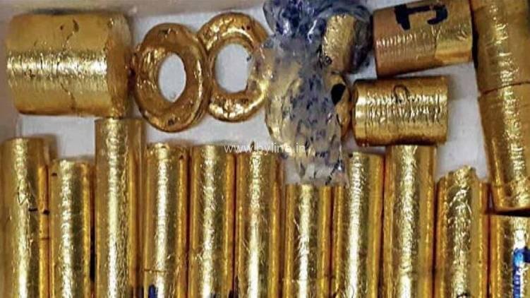 സ്വർണ്ണക്കടത്തിന് കൂട്ടുനിന്ന കസ്റ്റംസ് ഉദ്യോഗസ്ഥരെ തിരിച്ചെടുത്തു