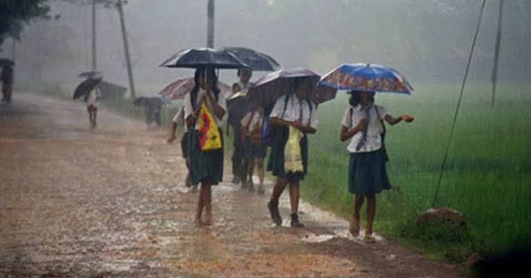 വയനാട്, കാസറഗോഡ് ജില്ലകളിൽ വിദ്യാലയങ്ങൾക്ക് തിങ്കളാഴ്ച അവധി