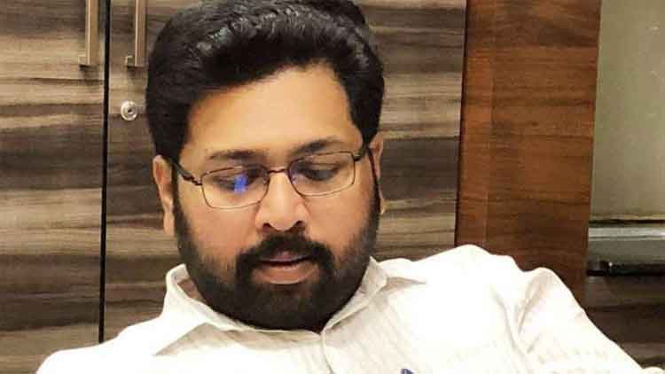 ചാറ്റ് പുറത്ത് പോയത് സംസ്ഥാന ഭാരവാഹികൾ മാത്രമുള്ള ഗ്രൂപ്പിൽ നിന്ന്, എങ്ങനെയെന്ന് അറിയില്ലെന്ന് ശബരീനാഥ്