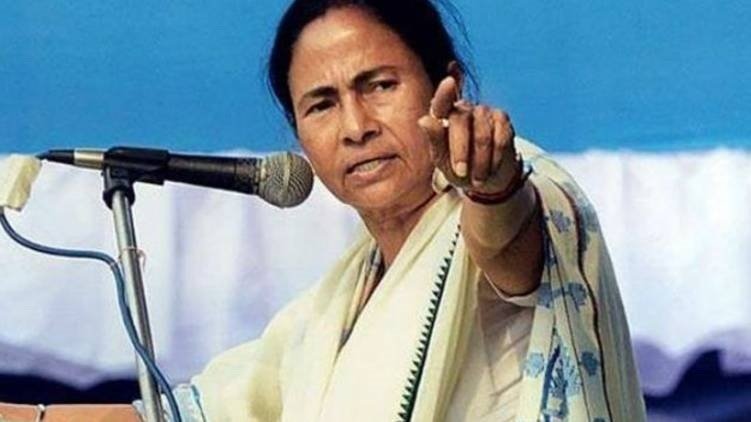 നൂപുർ ശർമയെ ഉടൻ അറസ്റ്റ് ചെയ്യണം – മമതാ ബാനർജി