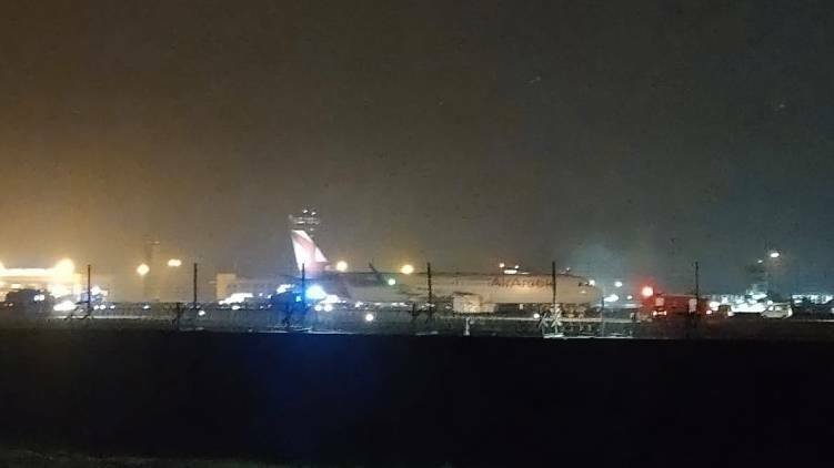 ഷാർജ വിമാനം എമർജൻസി ലാൻ്റിങ് നടത്തി, ദുരന്തം ഒഴിഞ്ഞു