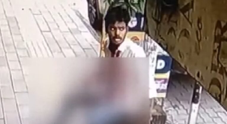 പൊതു നിരത്തിൽ യുവാവ് സ്വയം കഴുത്തറുത്തു