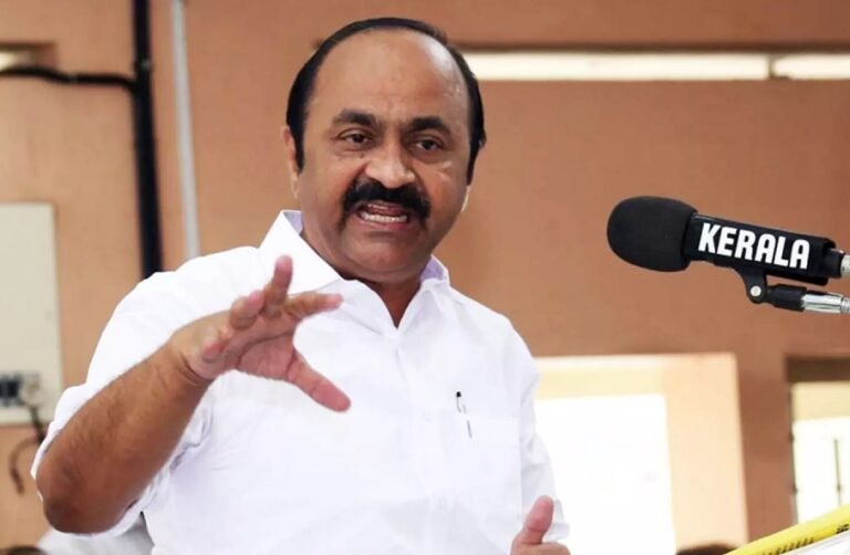 പ്രതിപക്ഷ നേതാവിന് ആർഎസ്എസ് നൊട്ടീസ്; അവജ്ഞയോടെ തള്ളുന്നു എന്ന് വി ഡി സതീശൻ