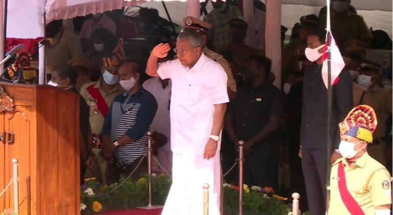 വർഗീയ ധ്രുവീകരണ ശ്രമങ്ങളെ ചെറുക്കുക – മുഖ്യമന്ത്രിയുടെ സ്വാതന്ത്ര്യദിന സന്ദേശം