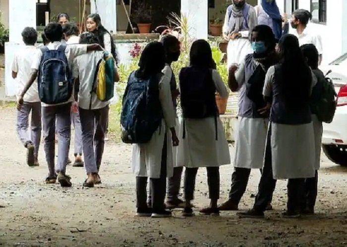 പ്ലസ് വൺ പ്രവേശനത്തിനുള്ള ആദ്യ അലോട്മെൻ്റ് വന്നു; ഇന്നു മുതൽ അഡ്മിഷൻ നേടാം