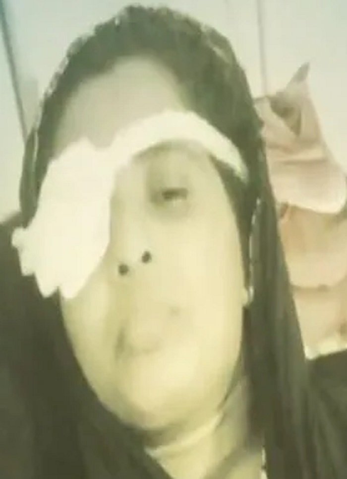 കുളിമുറിയിൽ തോർത്ത് എത്തിക്കാൻ വൈകിയതിന് ബെൽറ്റ് കൊണ്ട് അടി, യുവതിയുടെ കാഴ്ച പോയി