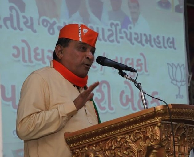 ബിൽക്കീസ് ബാനു ബലാത്സംഗക്കേസിൽ സർക്കാർ മോചിപ്പിച്ച പ്രതികൾ ബ്രാഹ്മണർ ആകയാൽ നല്ലവരെന്ന് ഗുജറാത്ത് എം എൽ എ