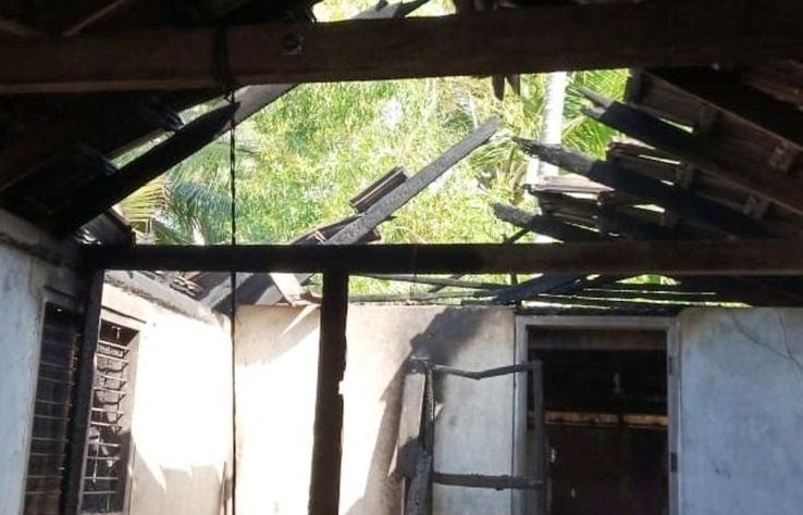 പയ്യോളിയിൽ പോക്സോ കേസ് പ്രതിയുടെ വീട് കത്തിച്ചു