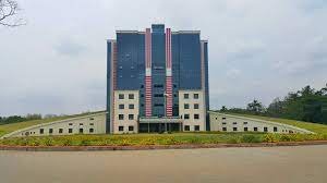 പഠനവും പരീക്ഷകളും തോന്നിയ പോലെ നടത്തുന്നതിനെതിരെ സർവ്വകലാശാലകൾക്ക് മനുഷ്യാവകാശ കമ്മീഷൻ്റെ മുന്നറിയിപ്പ്