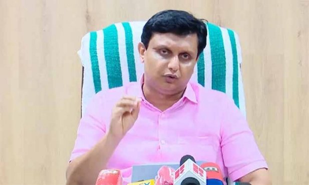 കരാറുകാരെയും ഉദ്യോഗസ്ഥരെയും തിരുത്തും – മന്ത്രി മുഹമ്മദ് റിയാസ്