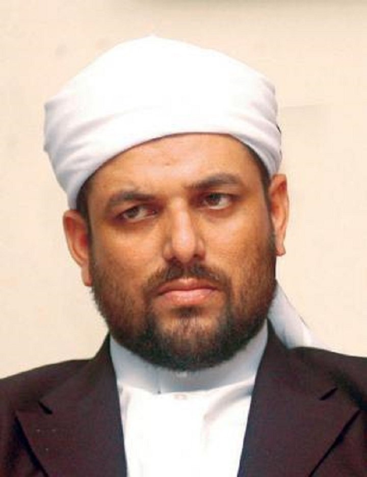 കോഴിക്കോട് ഖാസിക്കെതിരെ യുവതിയുടെ പീഡന പരാതി, കുടുംബ പ്രശ്നം പരിഹരിക്കാൻ വിളിച്ചു വരുത്തി