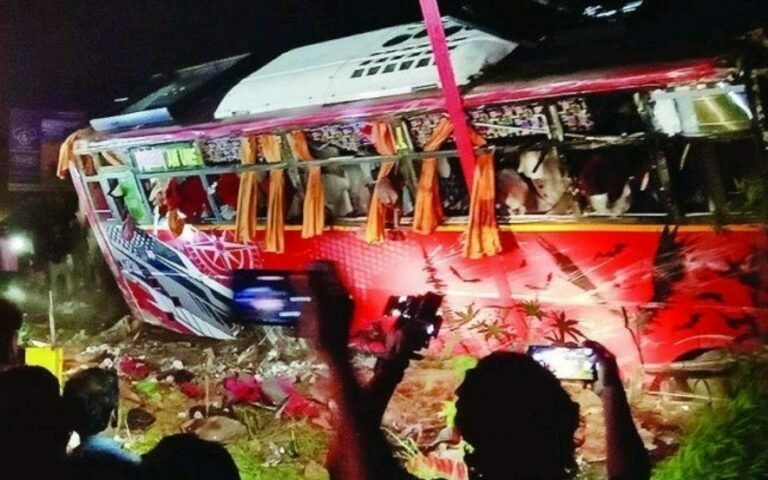 പൊലിഞ്ഞത് ഒമ്പത് ജീവനുകൾ, സ്വകാര്യ ബസുകളുടെ മരണപാച്ചിലിന് നിശ്ശബ്ദ പിന്തുണ; നടപടികൾ പ്രഹസനമാവുന്നത് പതിവ്