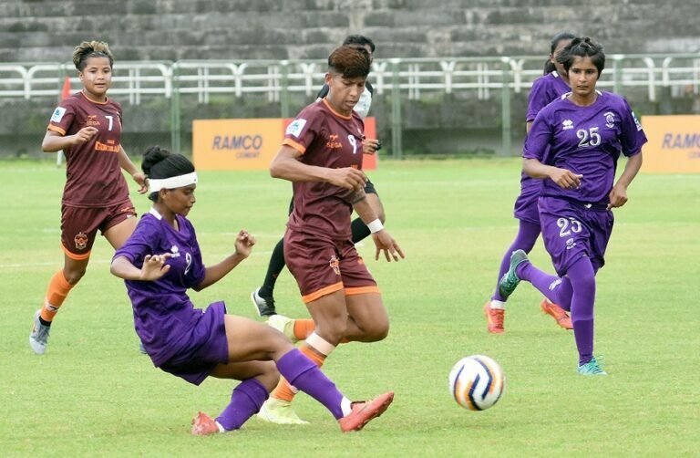 കോഴിക്കോട് വനിതാ ഫുട്ബോൾ താരങ്ങളെ ആക്രമിച്ചു, കോർപ്പറേഷൻ ജീവനക്കാരൻ അറസ്റ്റിൽ