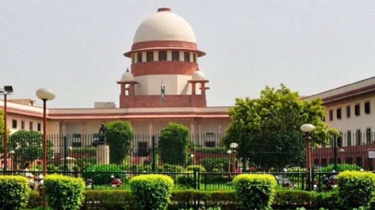 പിഎഫ് പെൻഷന് ശമ്പള പരിധി 15000 രൂപ ആക്കിയത് സുപ്രീം കോടതി തള്ളി