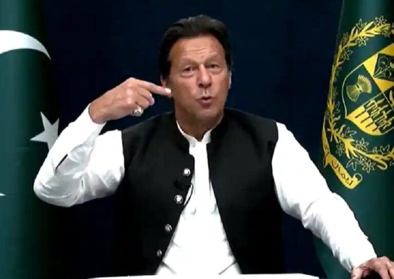 പാക്കിസ്ഥാൻ മുൻ പ്രധാനമന്ത്രി ഇമ്രാൻ ഖാന് വെടിയേറ്റു