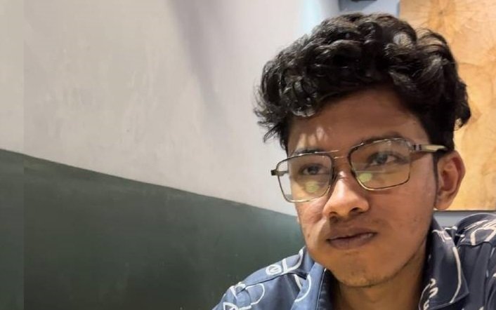 ഫുട്ബോൾ കട്ടൗട്ട് സ്ഥാപിക്കുന്നതിനിടെ ഷോക്കേറ്റ യുവാവ് മരിച്ചു