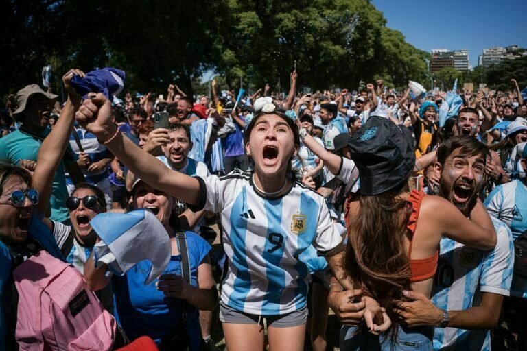 “ഫ്രാന്‍സുകാരെ കരയുന്നത് ഒന്ന് നിര്‍ത്തൂ” അർജൻ്റീനൻ ആരാധകരുടെ മറുപടി ഹർജിയും വൈറൽ