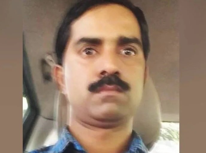 അവധിക്ക് നാട്ടിലെത്തിയ യുവാവ് തലയിൽ തേങ്ങ വീണ് മരിച്ചു