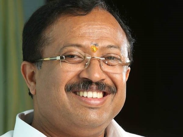 ”മുഖ്യമന്ത്രി വികസനത്തിന് എതിര്, സിൽവർ ലൈൻ പ്രായോഗികമല്ലെന്ന് പറഞ്ഞത് മറച്ചു വെച്ചു” – രേഖകളുമായി മന്ത്രി മുരളീധരൻ