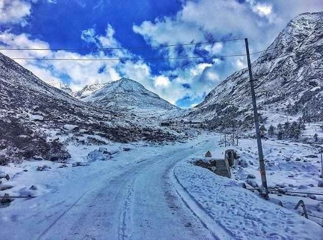 ഇന്ത്യ ചൈന സംഘർഷം പ്രതിരോധ മന്ത്രിയും സൈനിക തലവൻമാരും സംയുക്ത ചർച്ച തുടങ്ങി