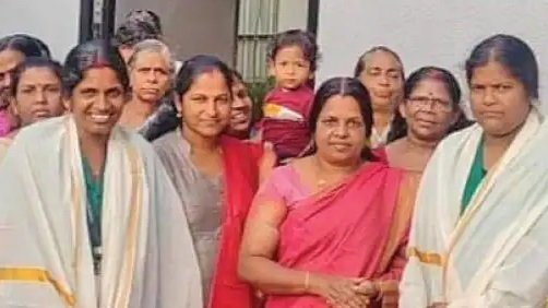 മാലിന്യക്കിറ്റിൽ നിന്നും ലഭിച്ച 15 പവൻ തിരിച്ച്നൽകി ഹരിതസേന