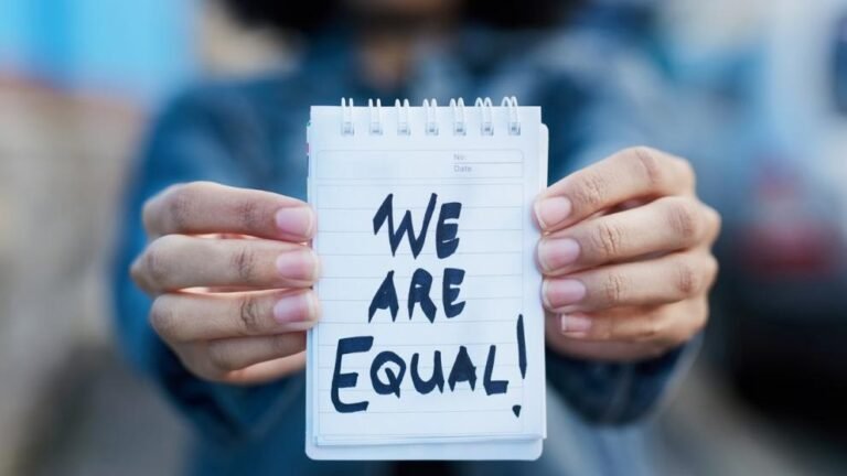 ആൺകുട്ടികളിലെ ലിംഗവിവേചന മനോഭാവം മാറ്റി ആദരവ് പരിശീലിപ്പിക്കണം – ഹൈക്കോടതി