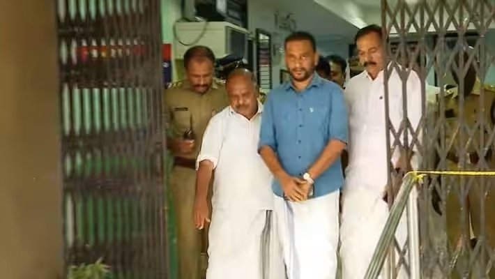 യൂത്ത് ലീഗ് നേതാവ് പി കെ ഫിറോസ് ജുഡീഷ്യൽ കസ്റ്റഡിയിൽ