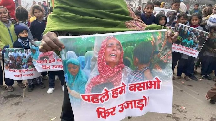 ഉത്തരാഖണ്ഡിൽ 50,000 പേർ താമസിക്കുന്ന കോളനി ഒഴിപ്പിക്കാനുള്ള സർക്കാർ നീക്കം സുപ്രീം കോടതി തടഞ്ഞു