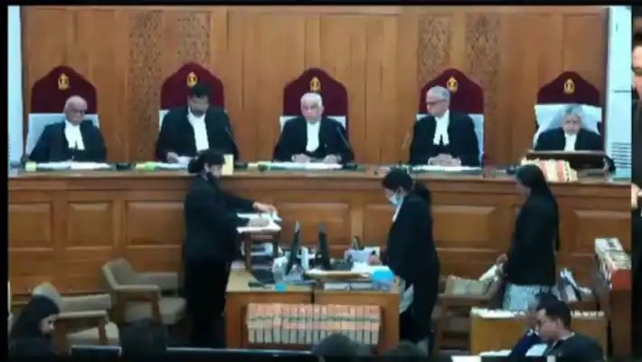 നോട്ട് നിരോധനം ശരിവെച്ച് ഭരണഘടനാ ബഞ്ച്; നിയമ വിരുദ്ധമായ നപടിയെന്ന് ജസ്റ്റീസ് നാഗരത്നയുടെ ഭിന്ന വിധി