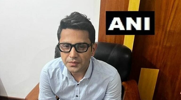 വിമാനയാത്രയിൽ സഹയാത്രികയുടെ ദേഹത്ത് മൂത്രം ഒഴിച്ച കേസിൽ കമ്പനി വൈസ് പ്രസിഡൻ്റ് അറസ്റ്റിൽ