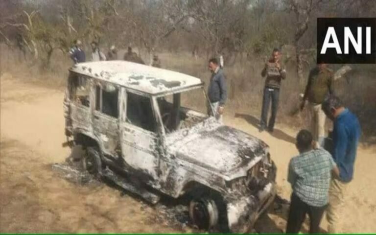 ഹരിയാനയിൽ പശുക്കടത്തിൻ്റെ പേരിൽ രണ്ട് യുവാക്കളെ കാറിൽ തീ വെച്ച് കൊന്നു