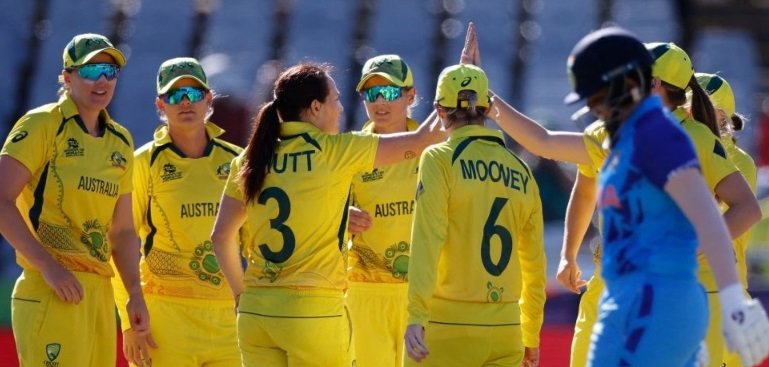 വനിതാ ടി-20 സെമിയിൽ ഇന്ത്യ പുറത്ത്