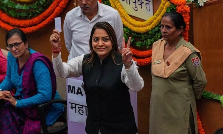 ലെഫ്.ഗവർണർ വഴി വോട്ട് തിരുകി കയറ്റാനുള്ള ശ്രമം കോടതി തടഞ്ഞു, ഡൽഹിക്ക് വനിതാ മേയർ