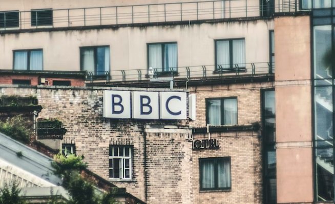 നിഷ്പക്ഷമായ വാര്‍ത്തകളും വിവരങ്ങളും നല്‍കുക എന്നതാണ് പ്രാഥമിക ലക്ഷ്യം, പിന്മാറില്ല – വ്യക്തമാക്കി ബി ബി സി